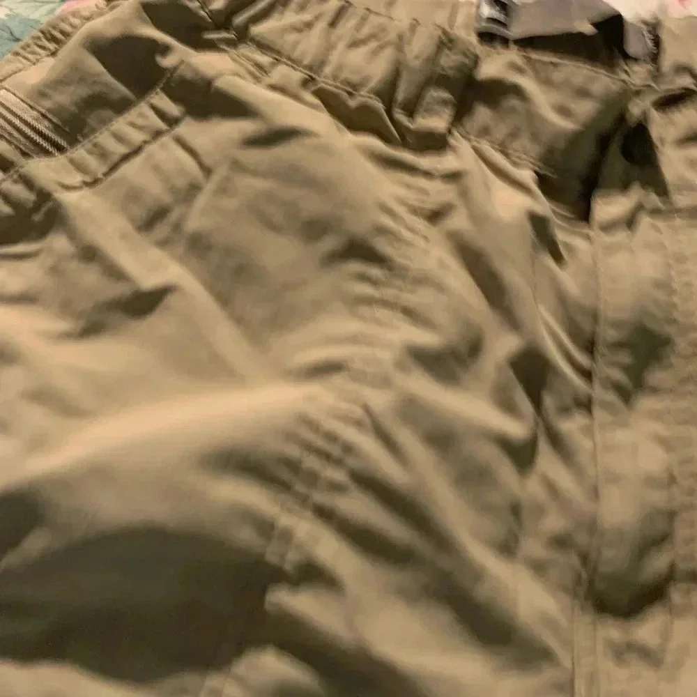 Rei Mens Everyday Tan Cargo Shorts Size Medium With Pockets and 30 Long - Picture 4 of 16